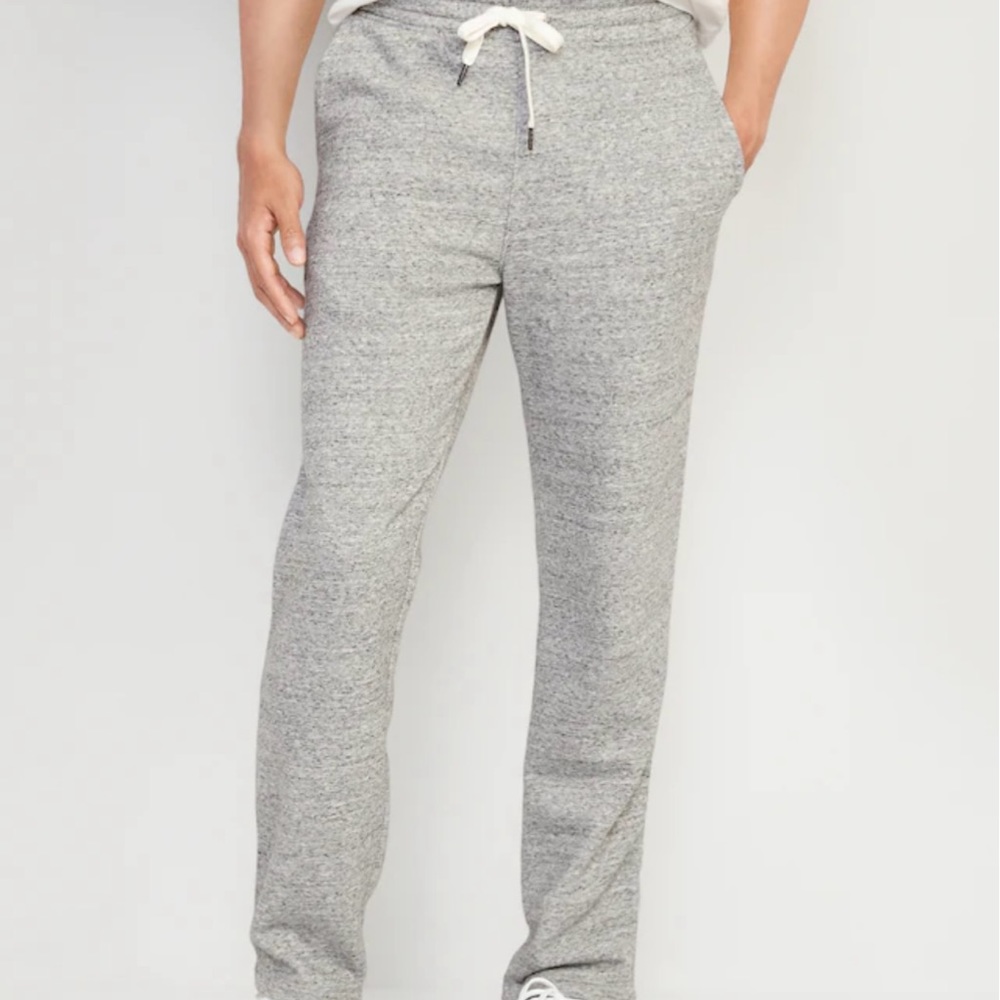 Brand new Old Navy Tapered Straight Sweatpants for Men Medium